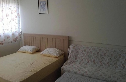 Ban Mai Bed & Breakfast | Thailand Taxi&apartment Hostel