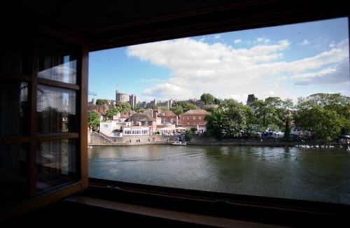 Windsor House | Thames river location & direct access! Unique home, amazing Windsor Castle views