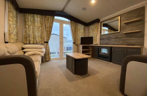 Allhallows House | Thameside 6 Sleeper
