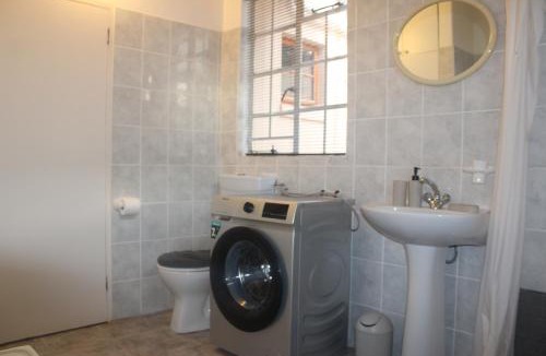 Grahamstown House | Thami residence - Self catering