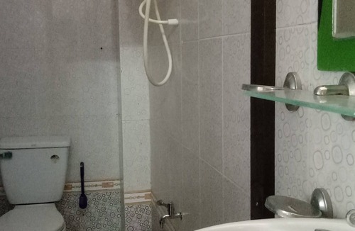 Quy Nhon House | Thành Đạt 2 Hostel, full house, 2minutes walk to the beach