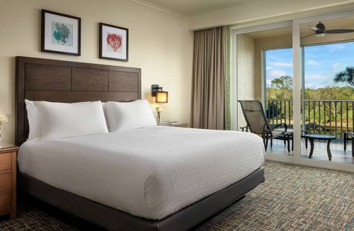 Bonita Springs Resort | Thanksgiving week! 11/19/23-11/25/23 Hyatt Coconut Cove Resort