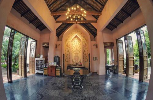 Mueang Kao Resort | Tharaburi Resort