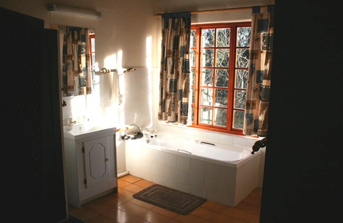 Curry's Post House | Thatchings Guest House