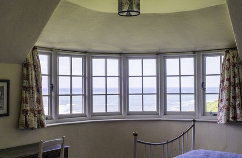 Crackington Haven Cottage | THATCHWAYS - Stunning traditional cottage overlooking the beach