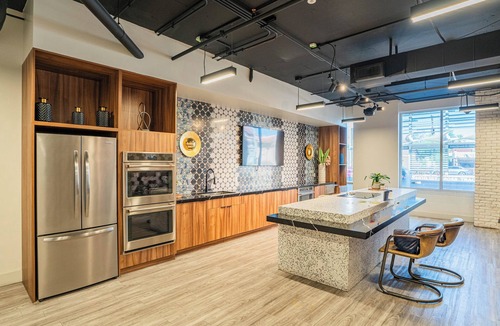 Tempe Hotel | The Access Upscale Stay with Pool-Gym-EV