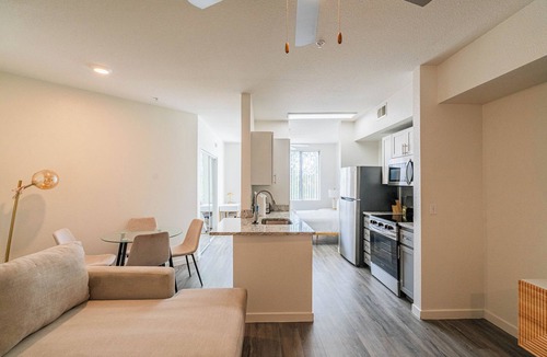Tempe Hotel | The Access Upscale Stay with Pool-Gym-EV