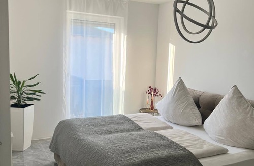 Wallersdorf Condo | The accommodation Modern spacious 2-room apartment is located in Wallersdorf.