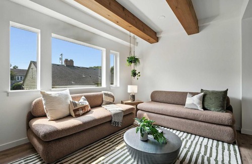 Kerns House | The Adelynn by Stay Portland - Kerns