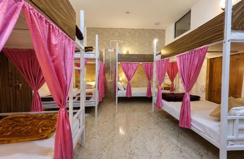 Agra House | The Agra Retreat - A Family Homestay Near Taj Mahal