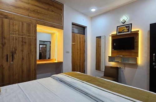 Agra House | The Agra Retreat - A Family Homestay Near Taj Mahal
