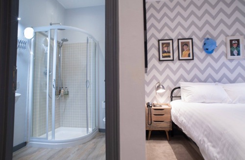 Esher Hotel | The Albert Arms
