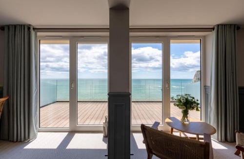 Freshwater Bay Hotel | The Albion