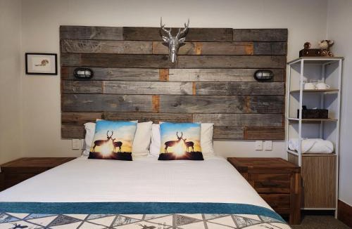 Pirongia Villa | The Alexandra Lodge