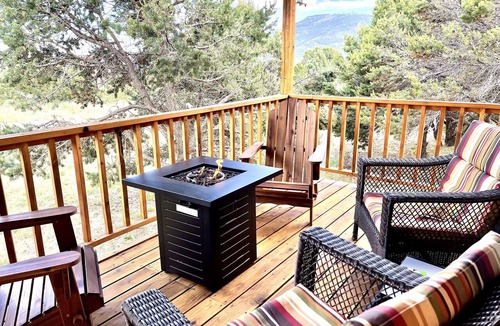 Alpine Village Cabin | The Alpine Haven Mountain Views Near Wolf Creek Fire Pit Pet Friendly