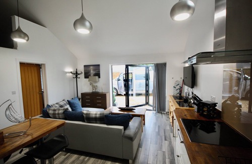 Ferndown House | The Annex Ferndown