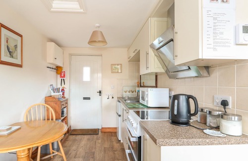 Burgh le Marsh Cottage | THE ANNEXE, pet friendly in Burgh Le Marsh