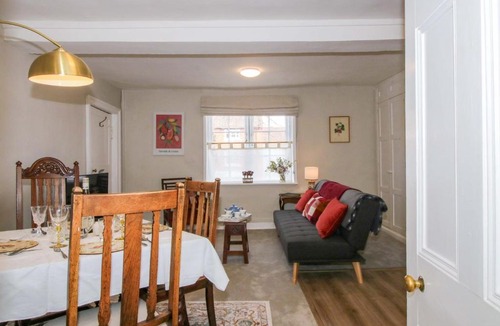Albrighton Apartment | The Apartment at the Grey House