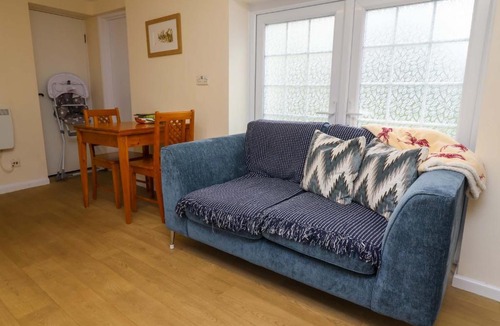Exeter Apartment | The Apple Loft