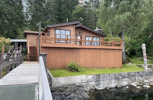 Quadra Island House | The April Point Harbour House BC approved accommodation on waterfront