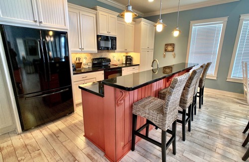 Port Bolivar House | THE ARK ON CRYSTAL BEACH, spacious, well appointed home, close to the beach