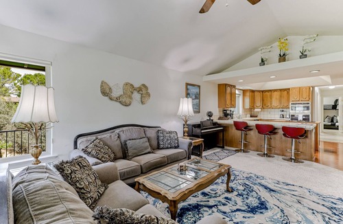 Redding House | The ARK Villa - Mountain Views & Swimming Pool