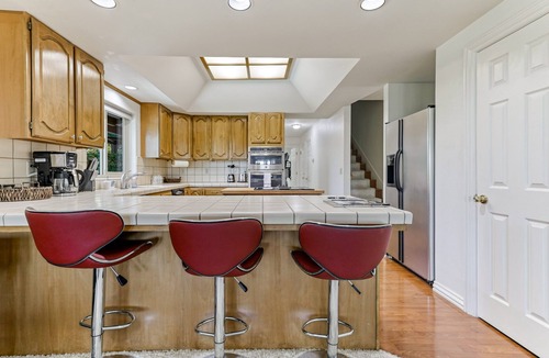 Redding House | The ARK Villa - Mountain Views & Swimming Pool