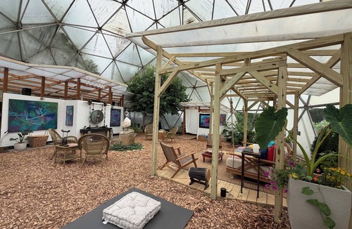 Hemphill Heights House | The Artful Dome Mtn Retreat in the Smokies with fire pit , hot tub & stream