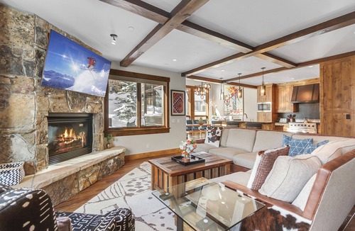 Copper Mountain Cabin | The Artisan Lodge ⛷ Ski In/Out 🔱 Gated ♨️ Rooftop Spa $0 Cleaning & Pet Fee