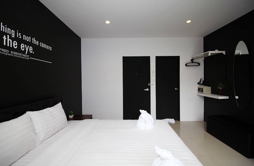 Patong Apartment | The Artist House Studio
