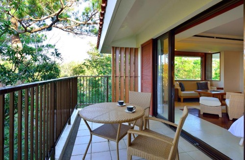 Onna Hotel | The Atta Terrace Club Towers