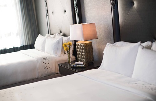 Cultural District Hotel | The Atterbury Hotel, Autograph Collection