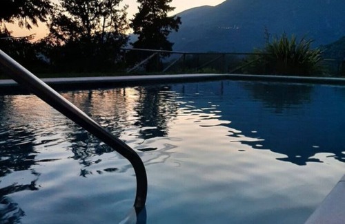 Camaiore Apartment | The Attic - panoramic, terrace, WiFi, A/C, pool, garden & private parking