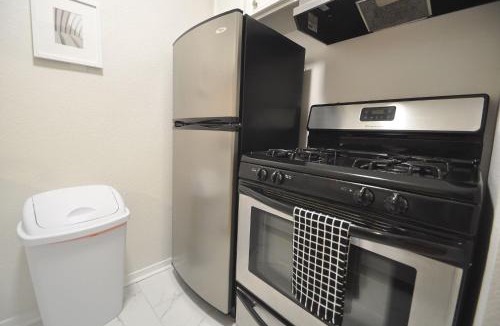 South Lamar Apartment | The Austin Cool Condo