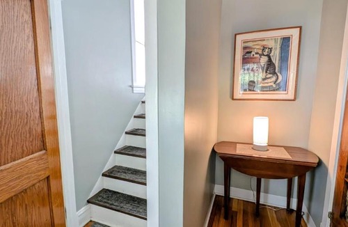Irving Park East Apartment | The Avondale Attic