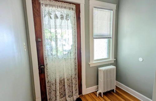 Irving Park East Apartment | The Avondale Attic