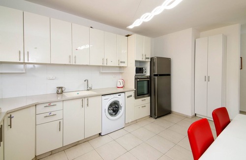 Meqor Hayyim House | The Azure : Strictly Kosher 3 BR