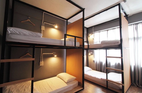 Si Phraya Hostel | The Backpack Hostel