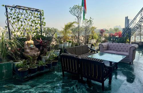 Lajpat Nagar Apartment | The Bageecha 2BR Suite with Lift & Terrace Garden