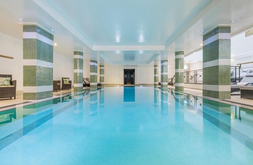 New Town Hotel | The Balmoral Hotel