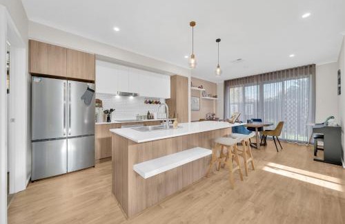 Mount Barker House | The Barker Base | Gateway to the Hills