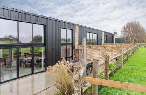 Westmarsh House | The Barn