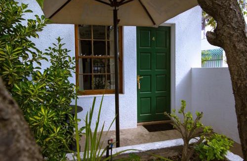 Colesberg Bed & Breakfast | The Barracks