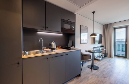 Milbertshofen - Am Hart Hotel | The Base Munich