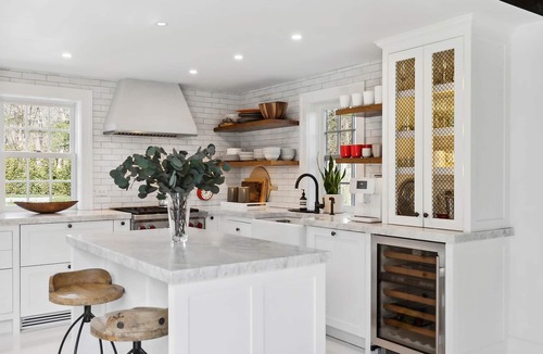 Bridgehampton House | The Beach Barn | 4 Bedroom, Pool, 6 min to beach