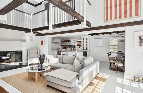 Bridgehampton House | The Beach Barn | 4 Bedroom, Pool, 6 min to beach