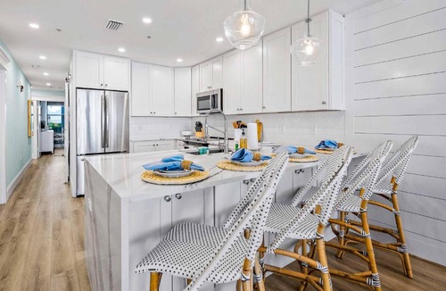 Holmes Beach Apartment | The Beach Front