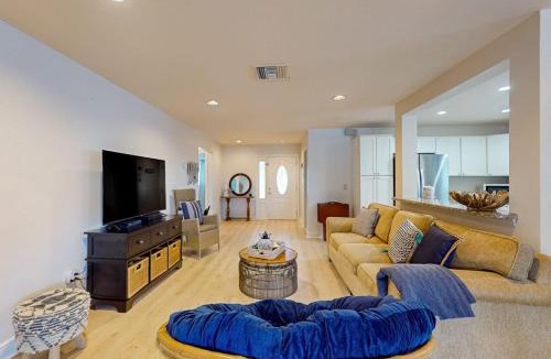Naples Park House | The Beach Hive Cottage