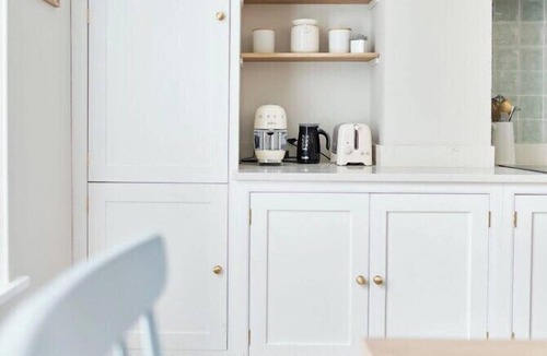 Bournemouth City Centre House | The Beach House Sleeps (20 & 4 mins to the beach)