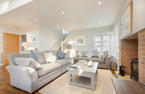Beadnell House | The Beach Hut